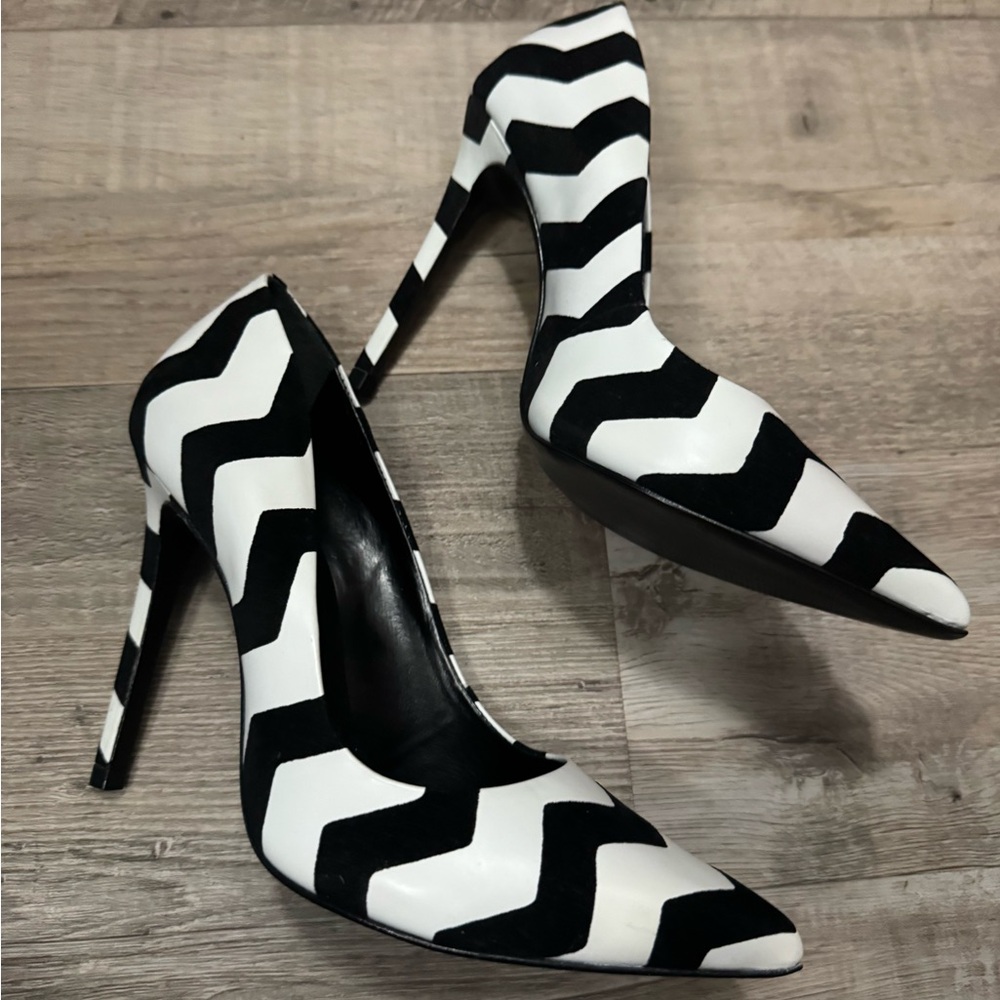 BNWT Schutz Black and White Striped Heels